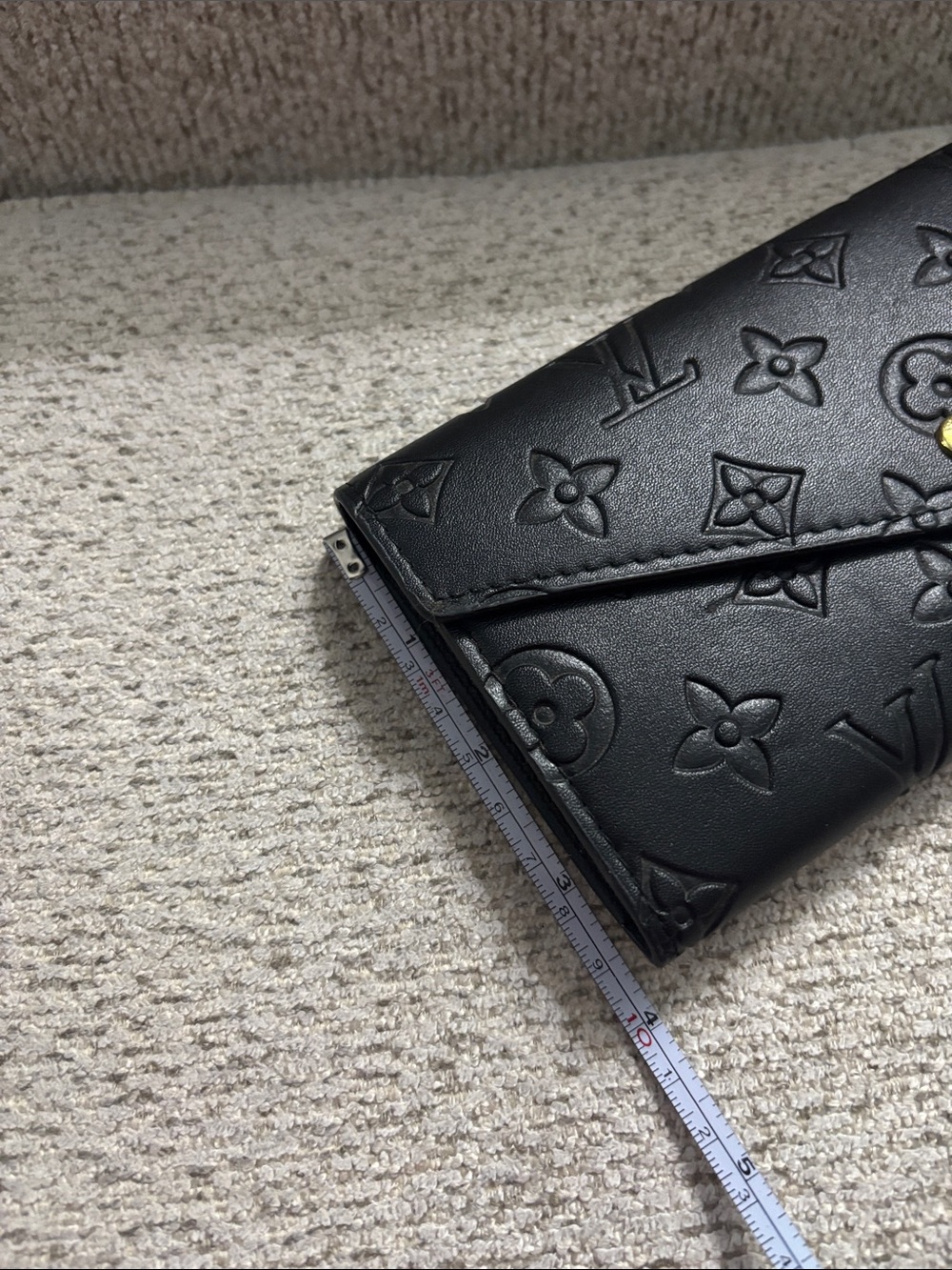 *Fashion*Monogram embossed Long black Wallet - Picture 11 of 13